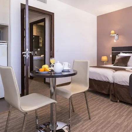 Aparthotel Zenitude Swiss 4*