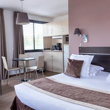 Zenitude Swiss Aparthotel 4*